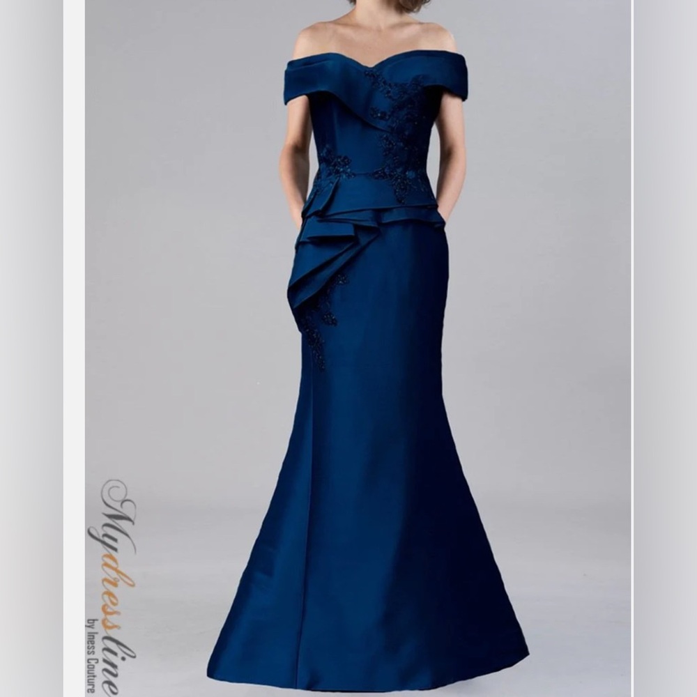 Elegant Navy Blue Off-Shoulder Maxi Dress